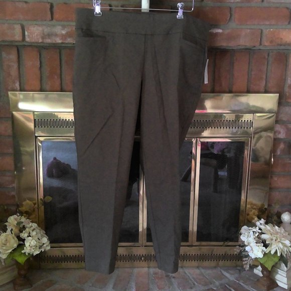 CJ Banks Plus Size Pants - Picture 4 of 7